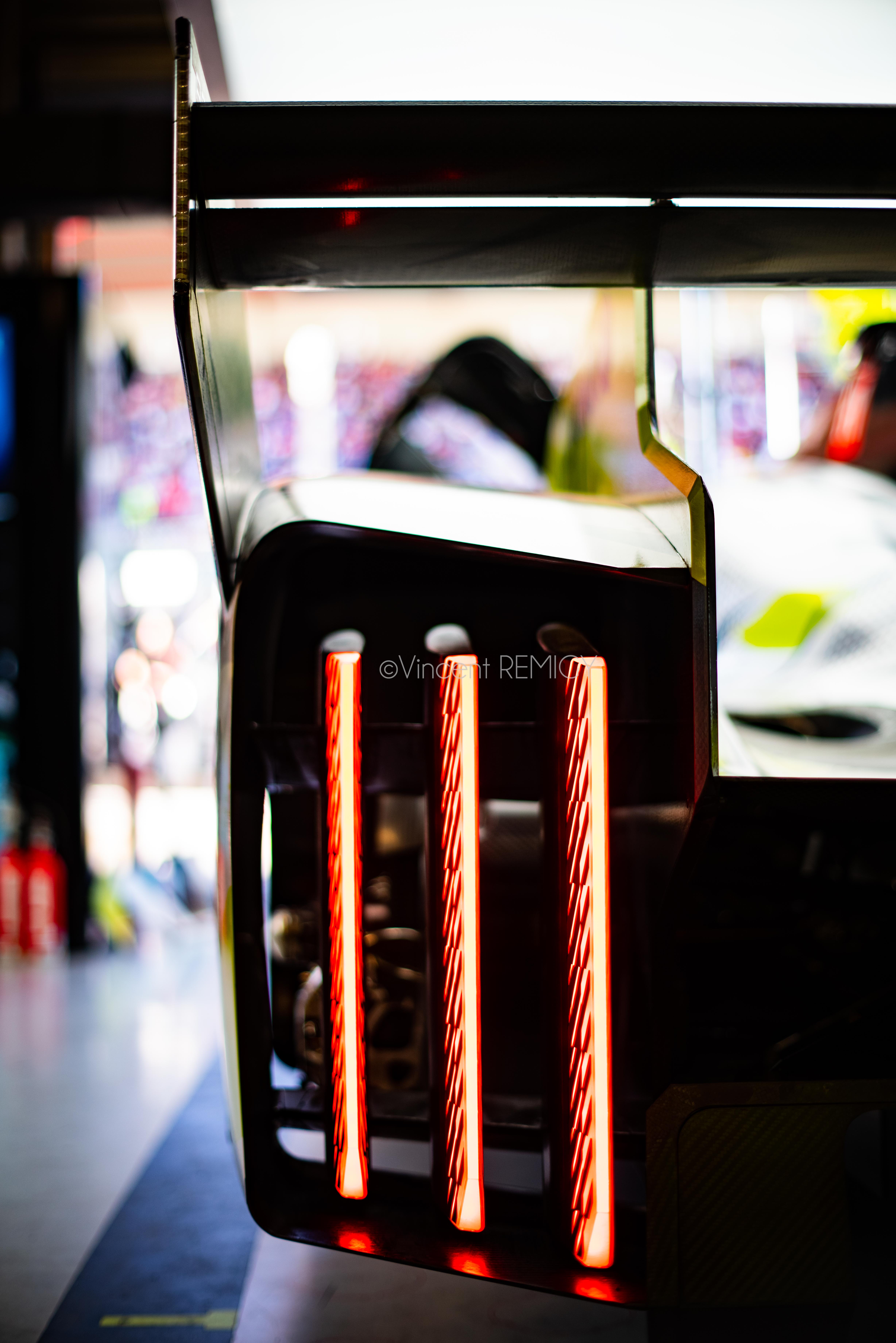 Photo à l'Unité - Red Light rear view