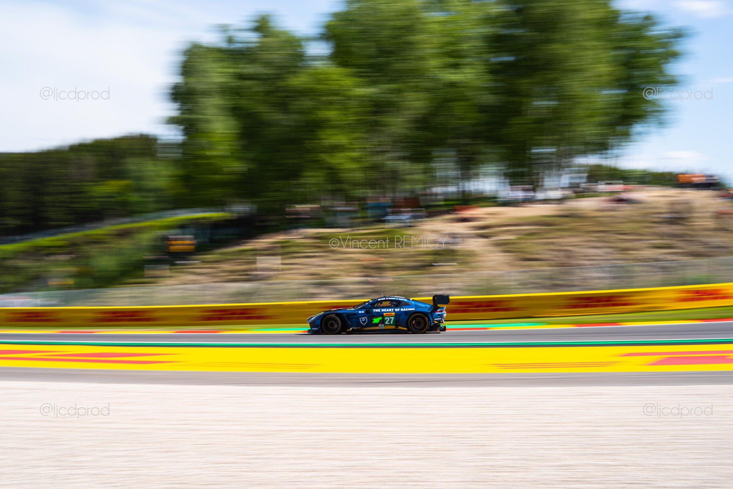 Photo à l'Unité - Saphyr Vantage gt3 de profil