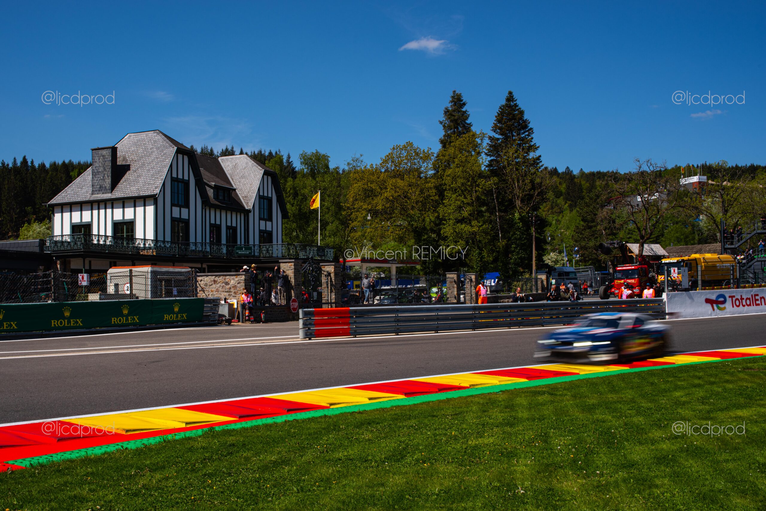 Photo à l'Unité - La Photo du touriste