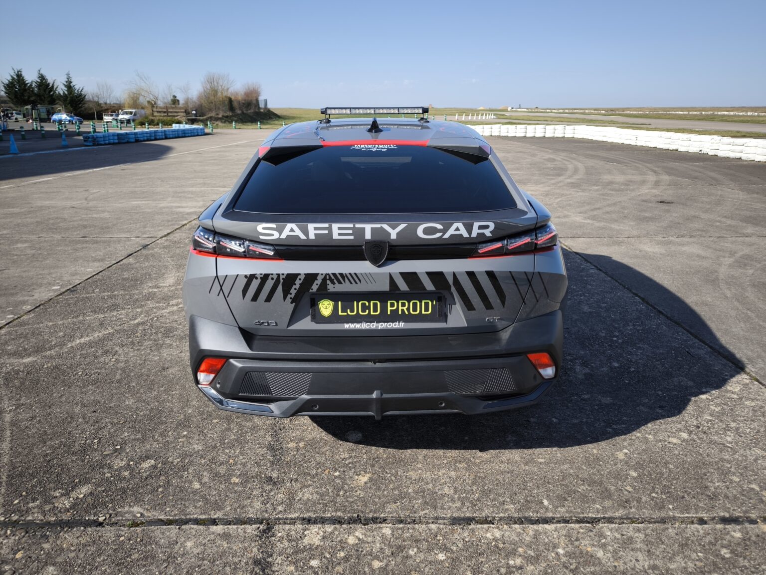 408 safety car Peugeot sport 15